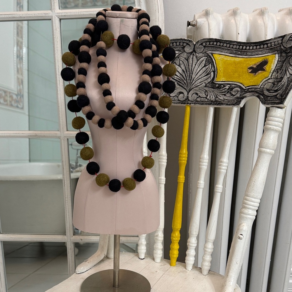 Stylish Black and Brown Pom Pom Necklace